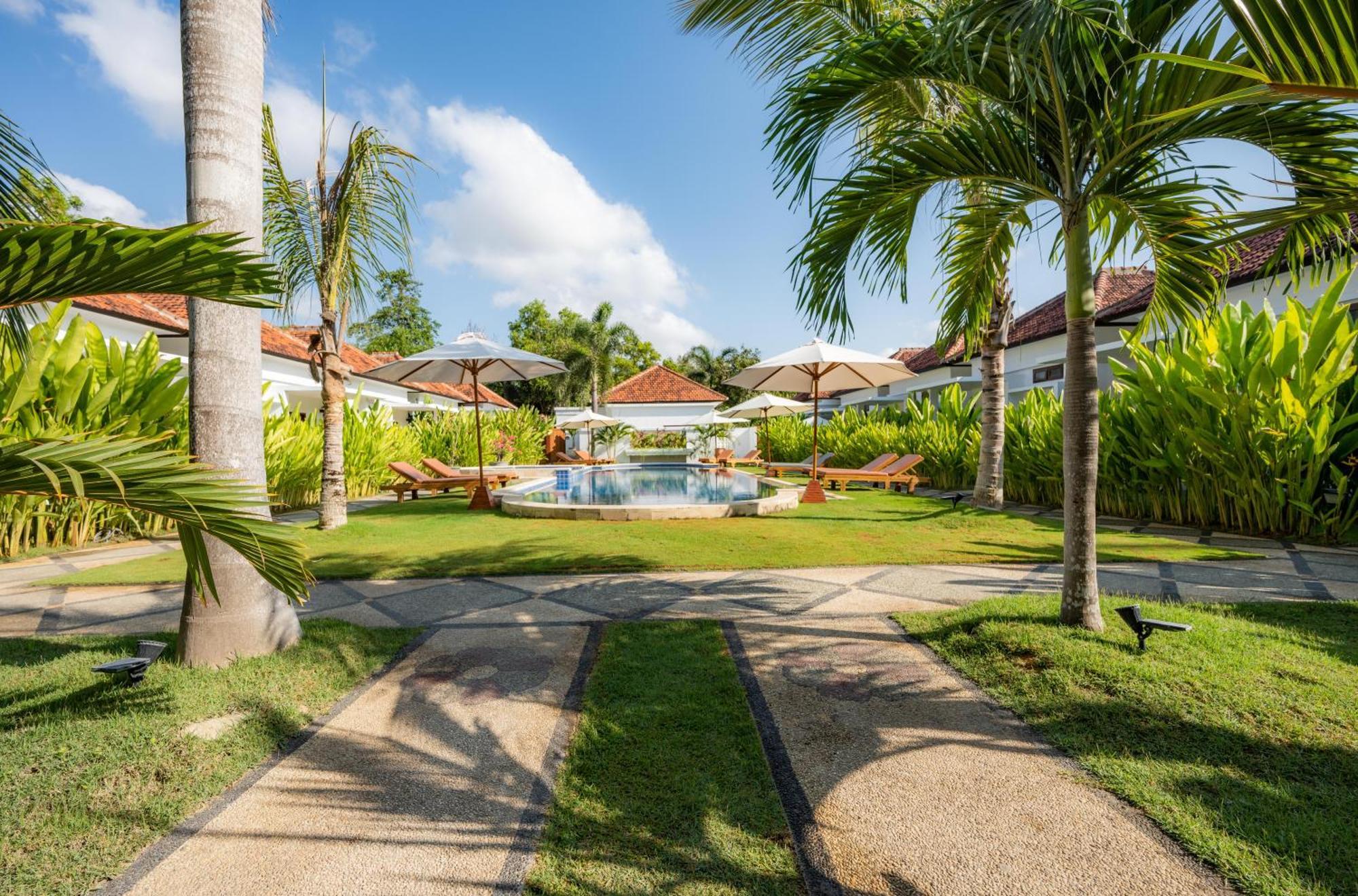 Nomada Villas Kuta  Esterno foto
