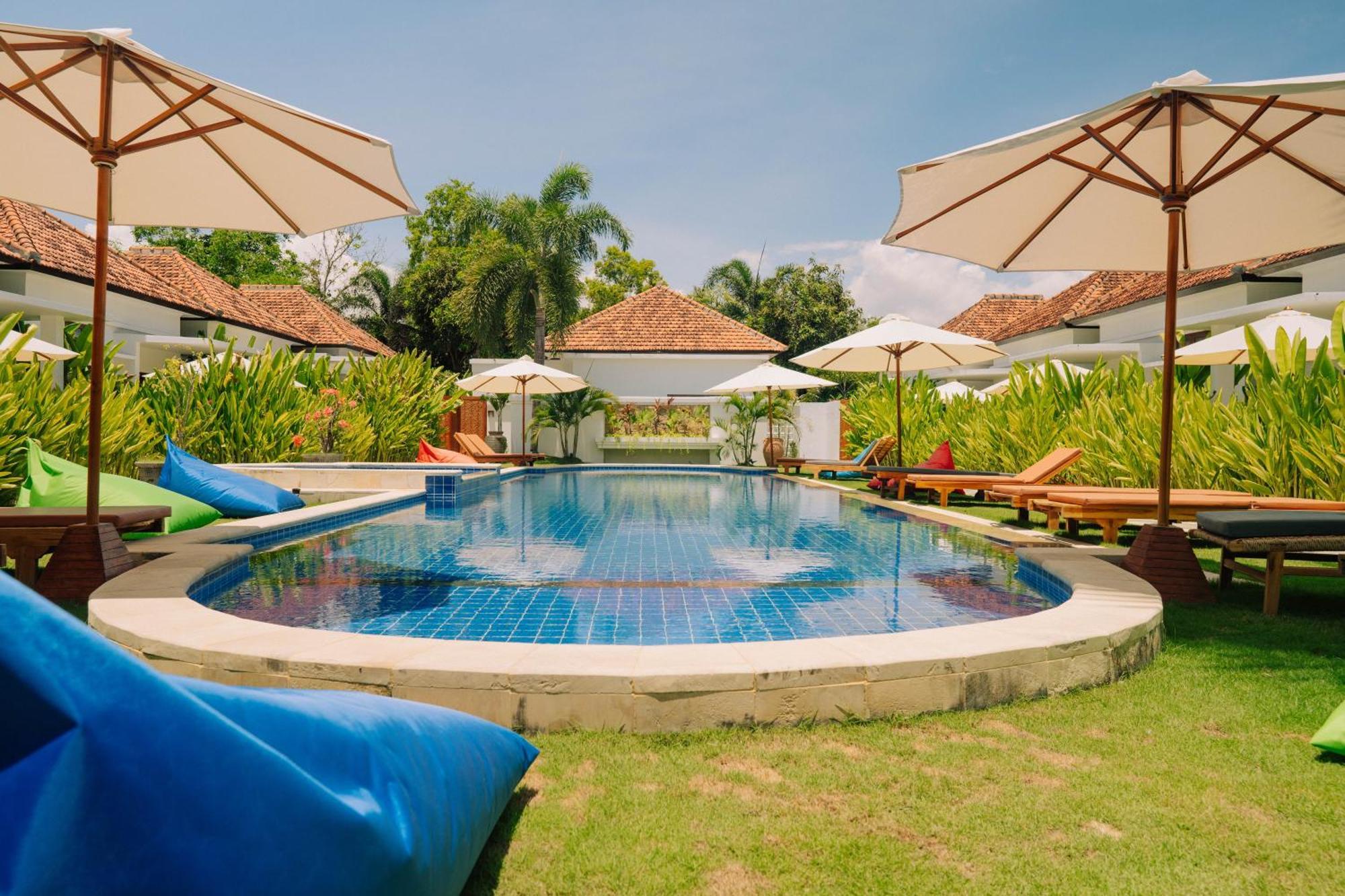 Nomada Villas Kuta  Esterno foto