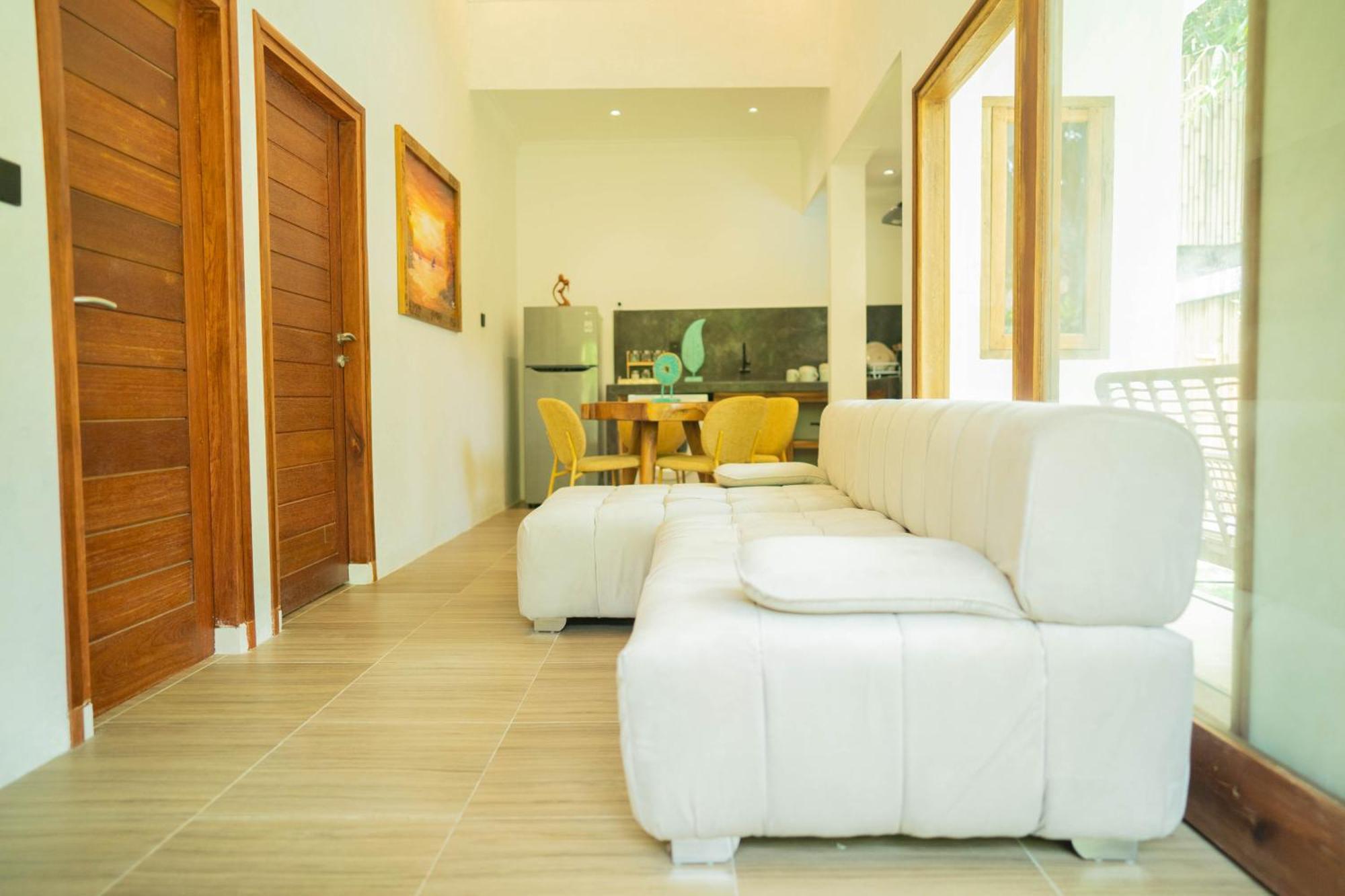 Nomada Villas Kuta  Esterno foto