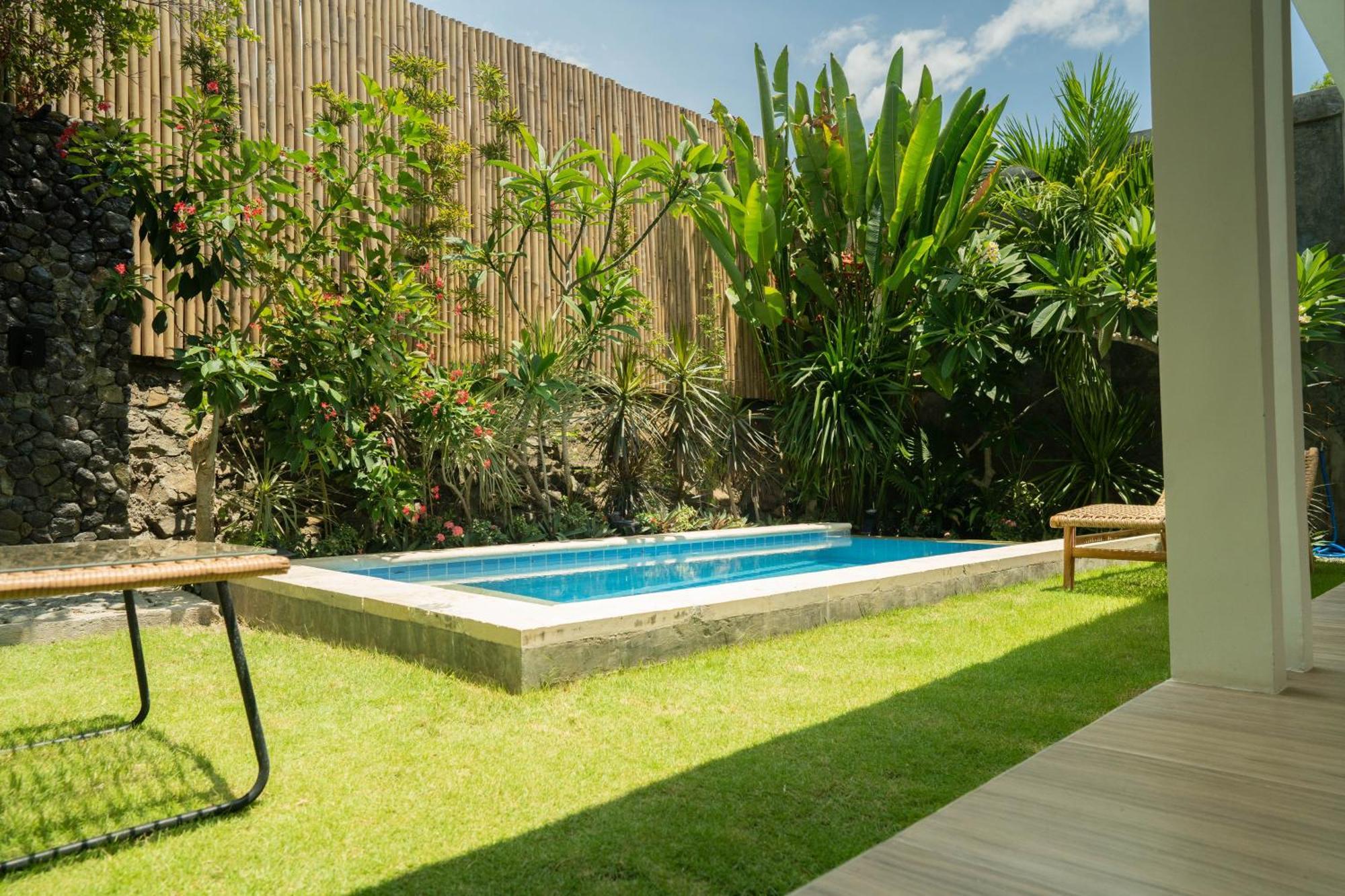 Nomada Villas Kuta  Esterno foto